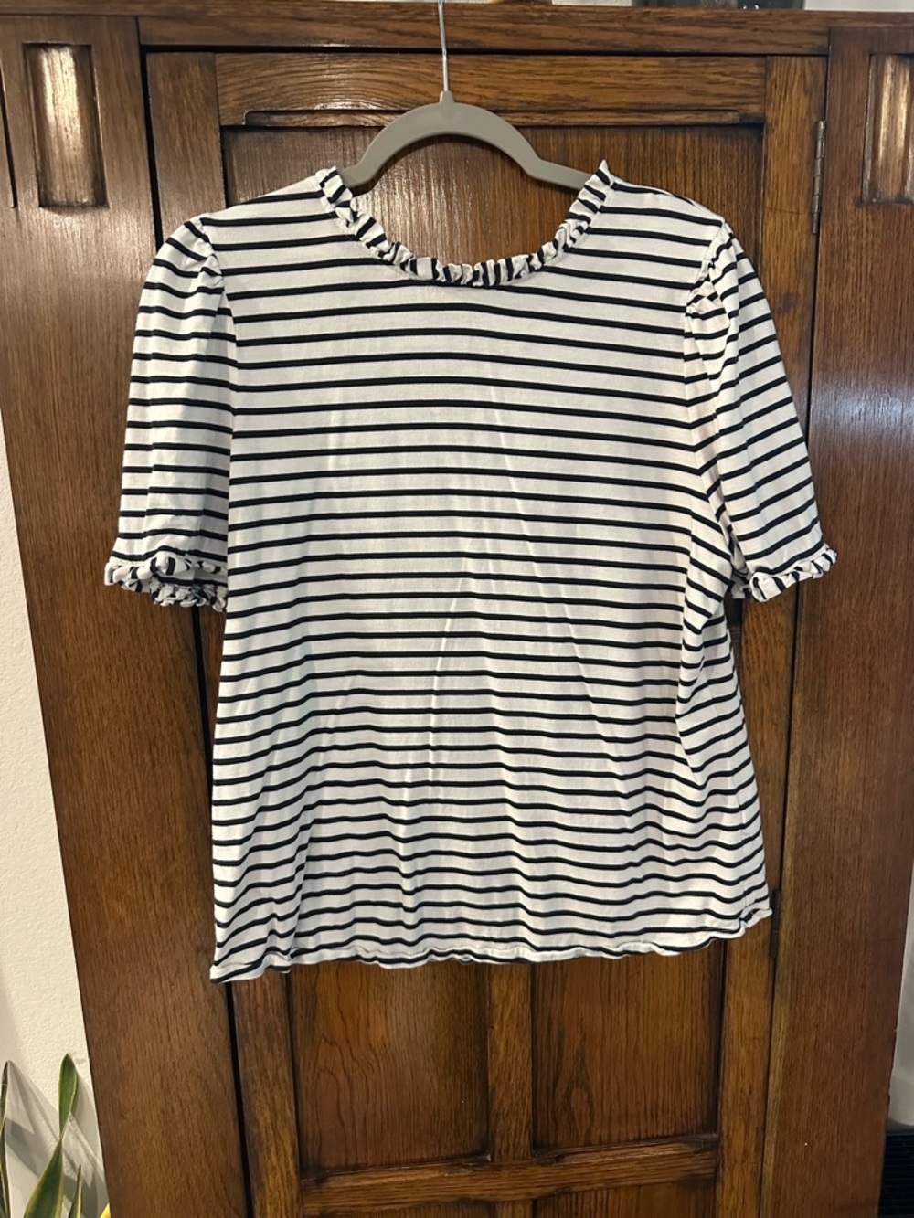 Boden Black & White Striped Ruffle Sleeve Tee